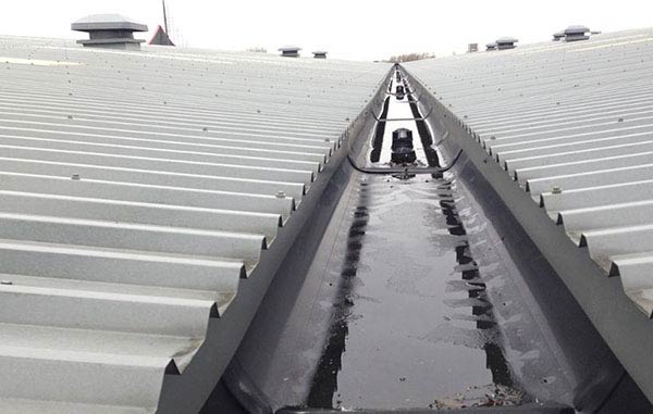 Industrial & Commercial gutter cleaning